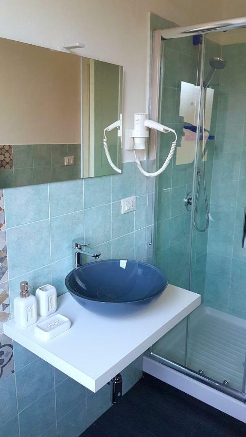 Отель Mondello Sicily House Экстерьер фото
