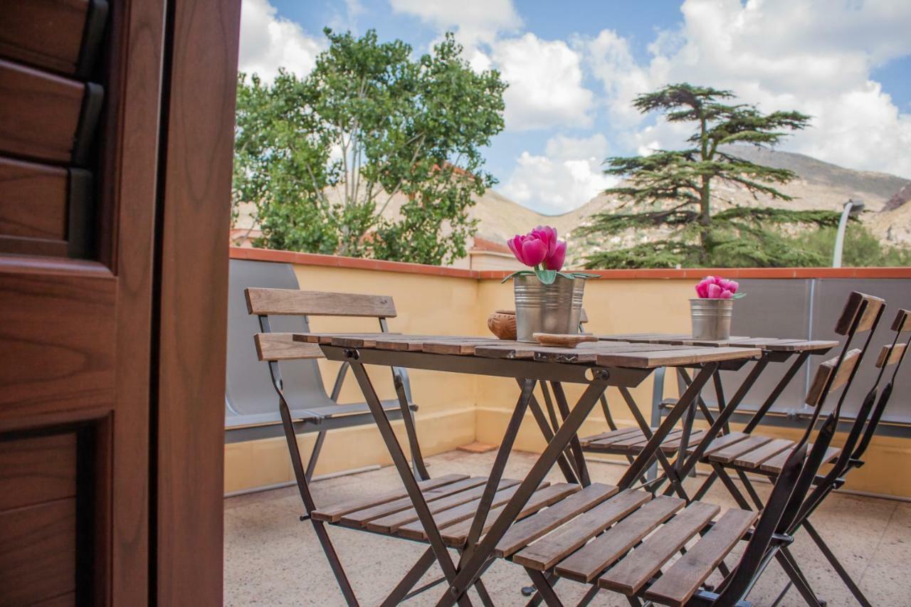 Отель Mondello Sicily House Экстерьер фото