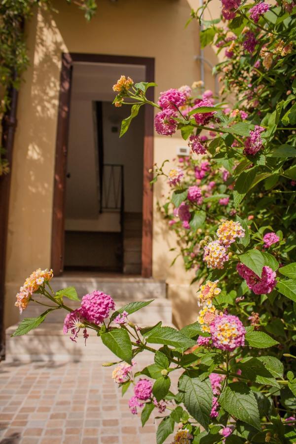 Отель Mondello Sicily House Экстерьер фото