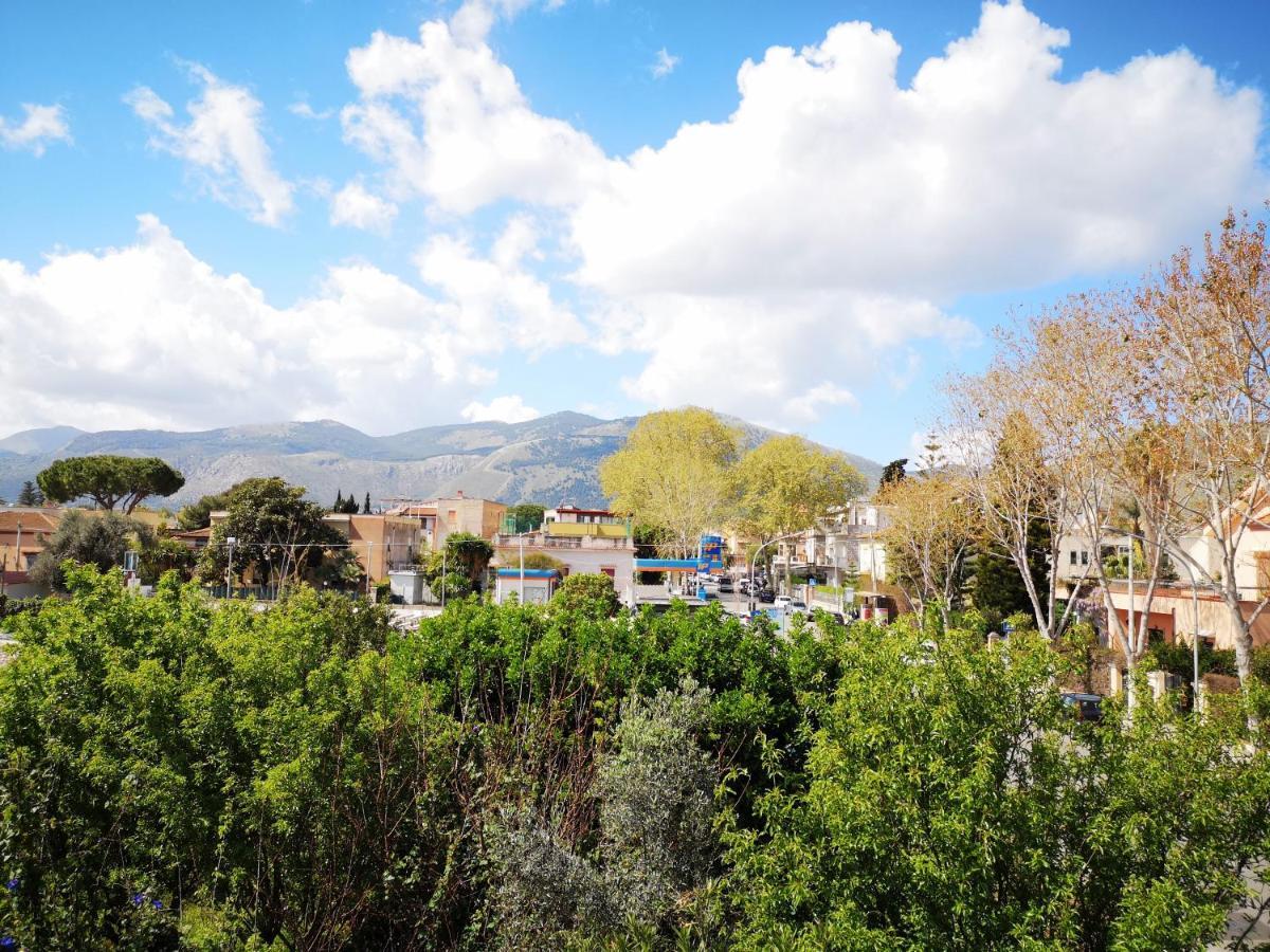 Отель Mondello Sicily House Экстерьер фото